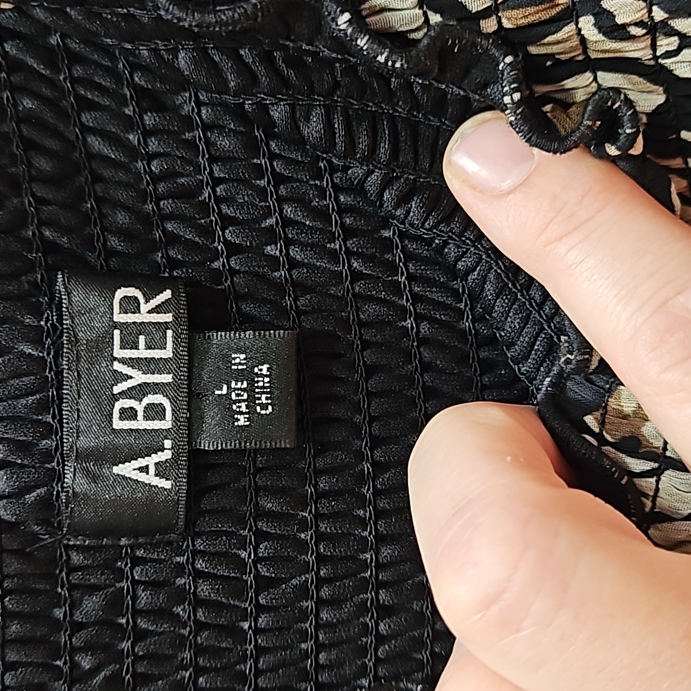 A. BYER, Abstract, Elastic Scrunch top, Adjustable straps, Tie waist, Sz L - Picture 9 of 12